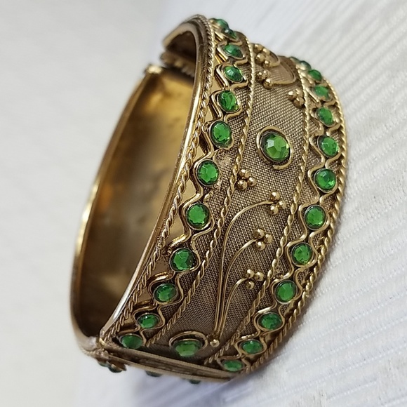 Jewelry - Stunning bracelet